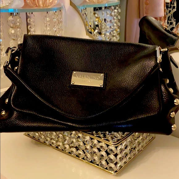 Valentino Handbags - 🔥FLASH SALE🔥 Valentino bag